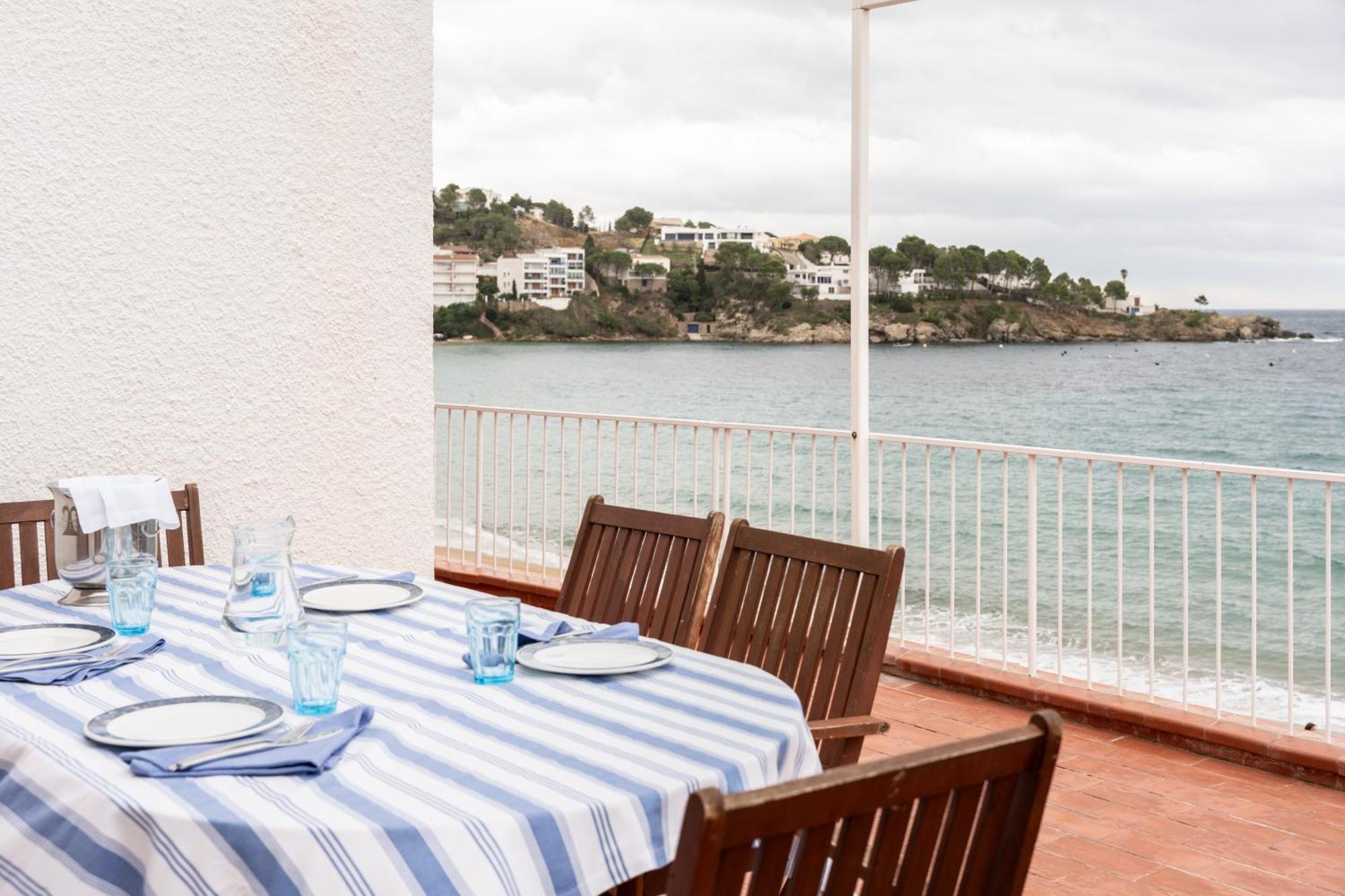 Santa Llucia Apartaments Росес Екстериор снимка