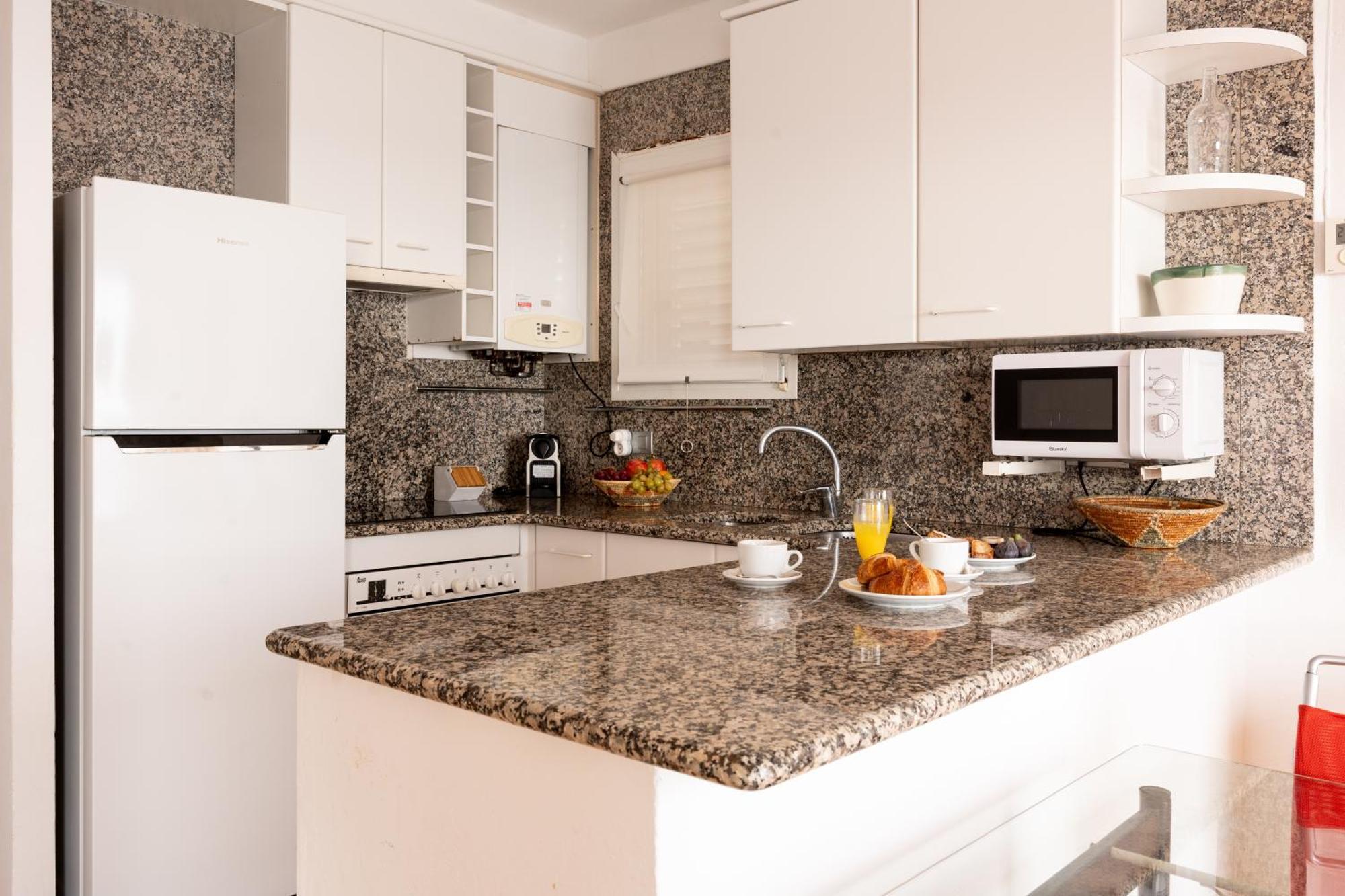 Santa Llucia Apartaments Росес Екстериор снимка